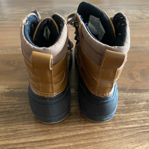 Magellan Outdoors Lace-Up Duck Boots Youth 2 - Picture 5 of 14